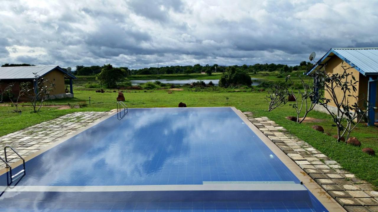 Rho Sigiriya Lake Edge Retreat Kibissa Exterior photo