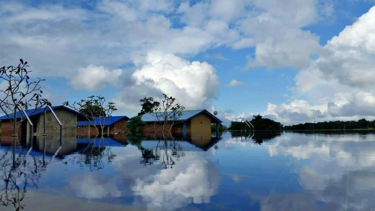 Rho Sigiriya Lake Edge Retreat Kibissa Exterior photo