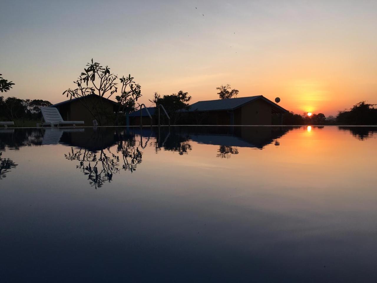 Rho Sigiriya Lake Edge Retreat Kibissa Exterior photo